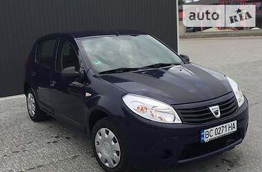 Хетчбек Dacia Sandero 2011 в Дрогобичі