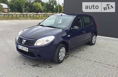 Хетчбек Dacia Sandero 2011 в Дрогобичі