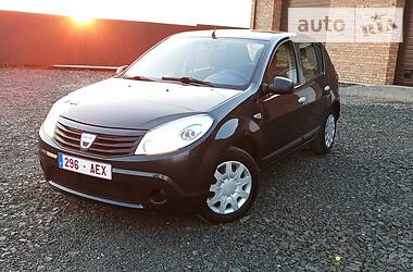 Хэтчбек Dacia Sandero 2008 в Луцке