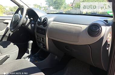 Хэтчбек Dacia Sandero 2009 в Житомире