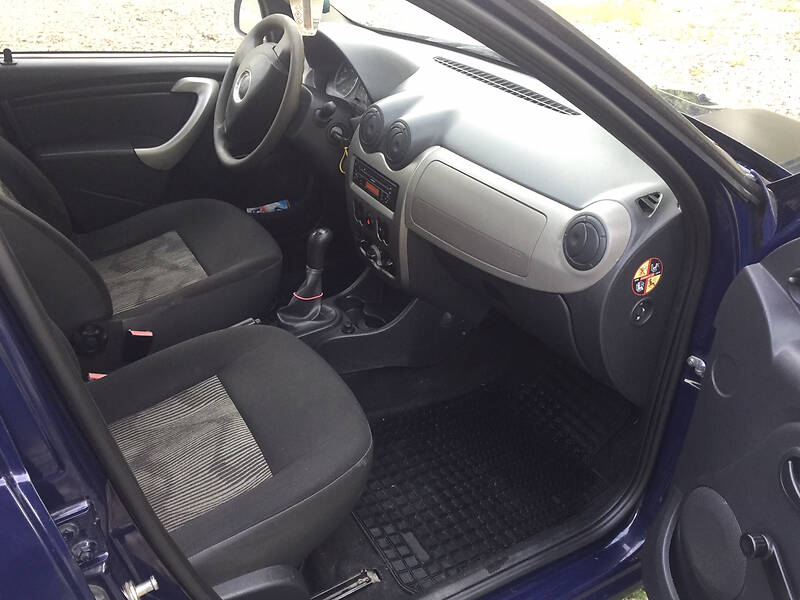 Хетчбек Dacia Sandero 2011 в Дрогобичі