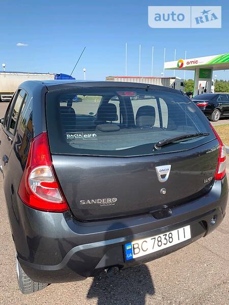 Хетчбек Dacia Sandero 2009 в Золочеві фото 5 Хетчбек Dacia Sandero 2009 в Золочеві