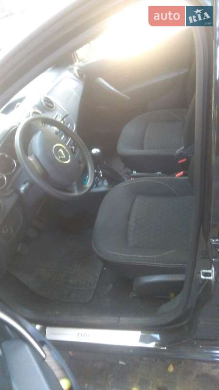 Хетчбек Dacia Sandero 2016 в Львові