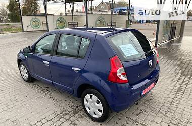 Хэтчбек Dacia Sandero 2008 в Ковеле