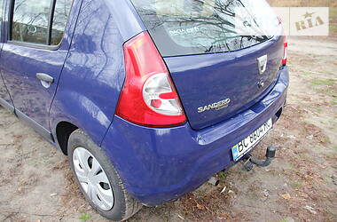 Хэтчбек Dacia Sandero 2009 в Сумах