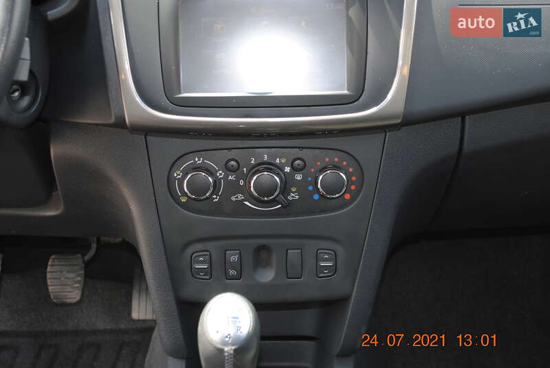 Хетчбек Dacia Sandero 2012 в Кропивницькому