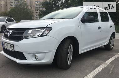 Хэтчбек Dacia Sandero 2017 в Киеве