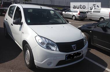 Хетчбек Dacia Sandero 2012 в Ізяславі