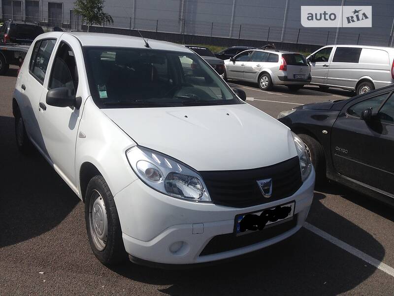 Хэтчбек Dacia Sandero 2012 в Изяславе
