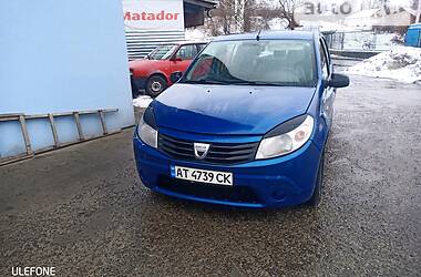 Хэтчбек Dacia Sandero 2009 в Калуше