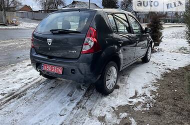 Хэтчбек Dacia Sandero 2009 в Ахтырке