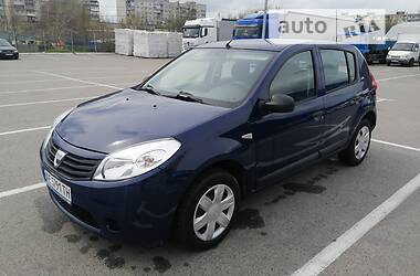 Хэтчбек Dacia Sandero 2009 в Днепре