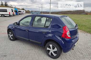 Хэтчбек Dacia Sandero 2009 в Староконстантинове