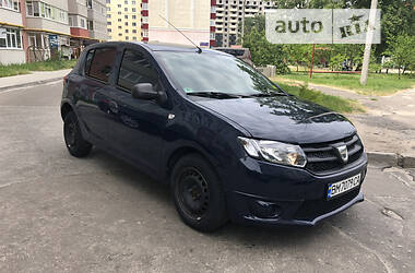 Хэтчбек Dacia Sandero 2013 в Сумах