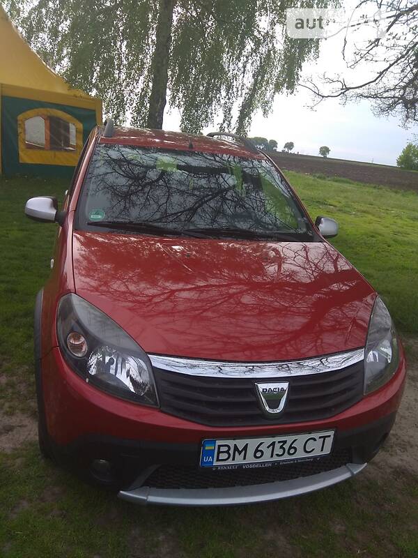 Внедорожник / Кроссовер Dacia Sandero 2012 в Сумах