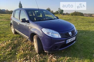 Хетчбек Dacia Sandero 2009 в Рівному