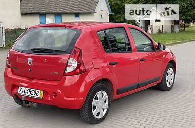 Універсал Dacia Sandero 2009 в 