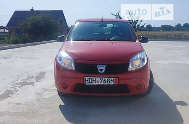 Хэтчбек Dacia Sandero 2008 в Луцке