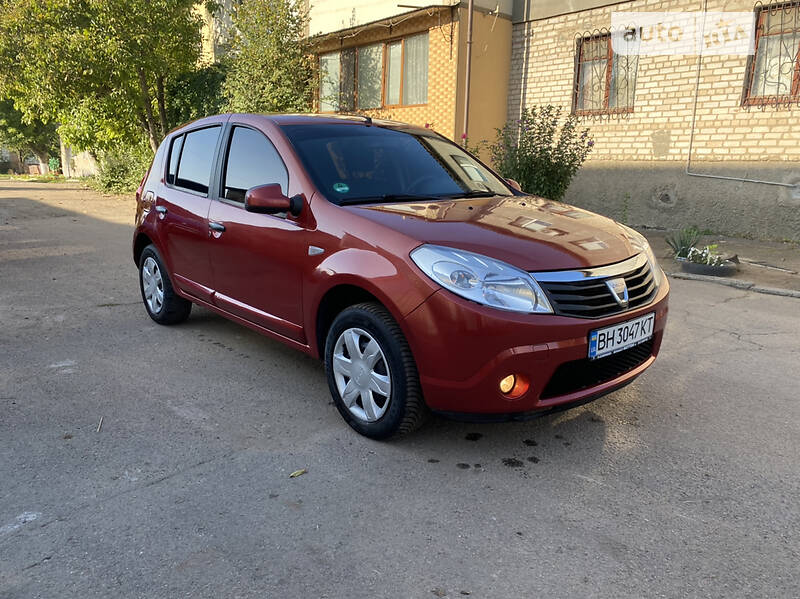 Dacia Sandero Laureate