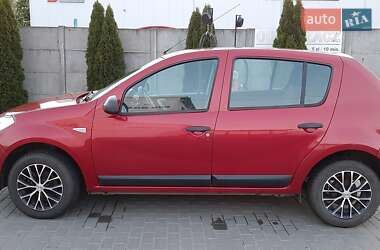 Хэтчбек Dacia Sandero 2011 в Запорожье