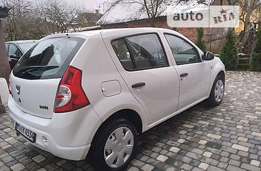 Хэтчбек Dacia Sandero 2009 в Ходорове