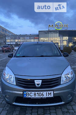 Хетчбек Dacia Sandero 2009 в Львові