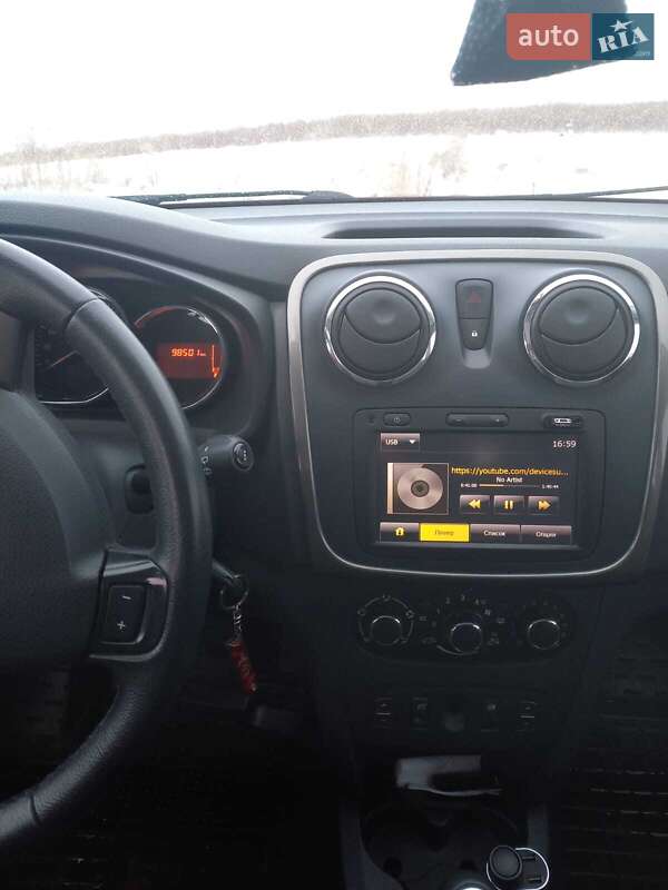 Хетчбек Dacia Sandero 2013 в Львові