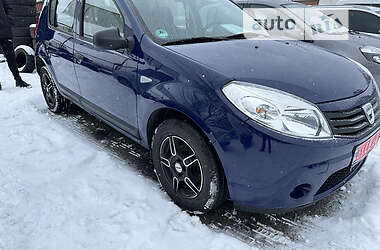 Хэтчбек Dacia Sandero 2009 в Полтаве