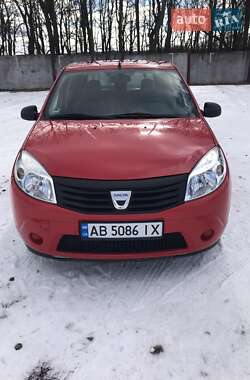 Хэтчбек Dacia Sandero 2009 в 