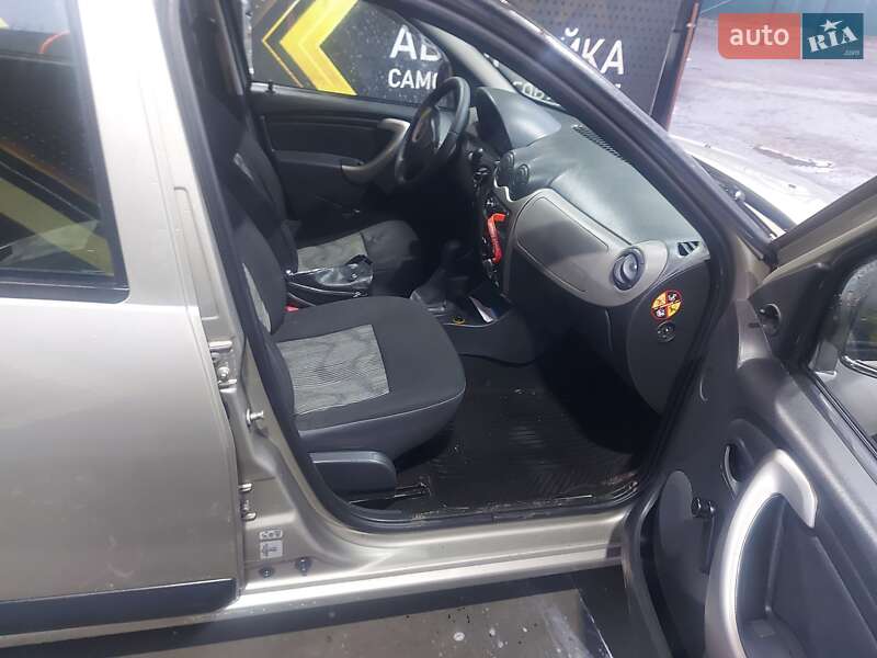 Хэтчбек Dacia Sandero 2009 в Харькове