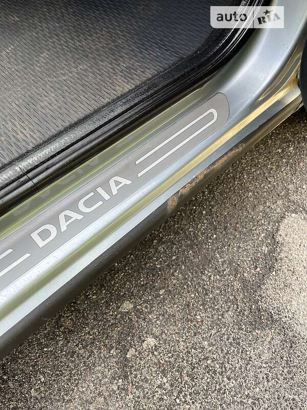 Хетчбек Dacia Sandero 2009 в Києві