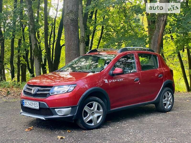 Внедорожник / Кроссовер Dacia Sandero 2014 в Львове