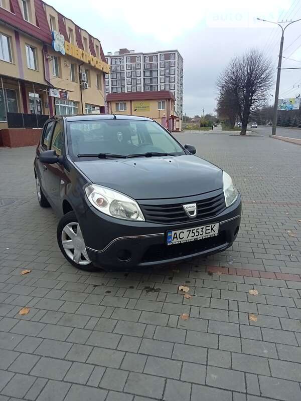 Хэтчбек Dacia Sandero 2009 в Луцке