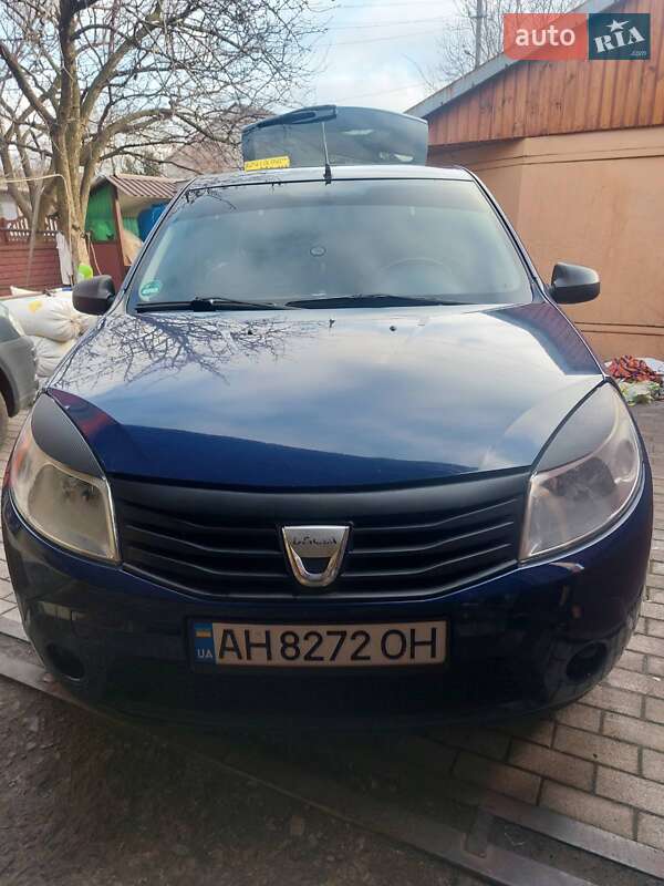 Хетчбек Dacia Sandero 2009 в Покровську