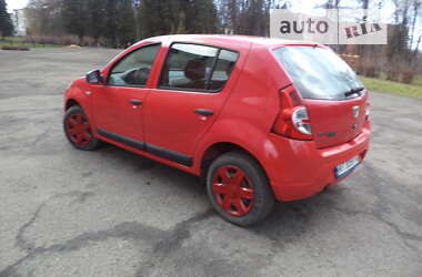 Хэтчбек Dacia Sandero 2009 в Ивано-Франковске