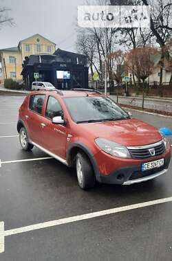 Хэтчбек Dacia Sandero 2010 в Черновцах