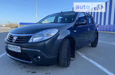 Хэтчбек Dacia Sandero 2008 в Сумах