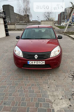 Хэтчбек Dacia Sandero 2009 в Киеве