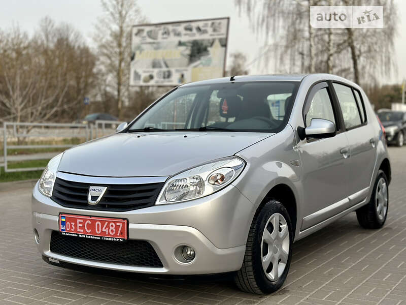 Хетчбек Dacia Sandero 2010 в Тернополі