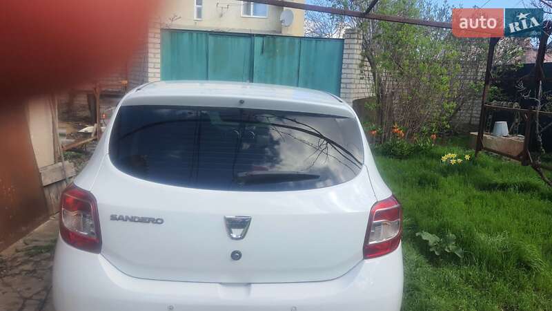Хэтчбек Dacia Sandero 2013 в Одессе