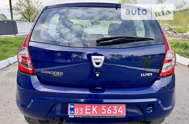 Хэтчбек Dacia Sandero 2009 в Луцке
