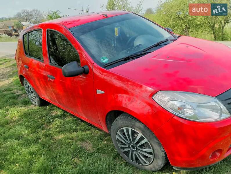Хетчбек Dacia Sandero 2009 в Хмельницькому