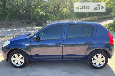 Хэтчбек Dacia Sandero 2009 в Белой Церкви