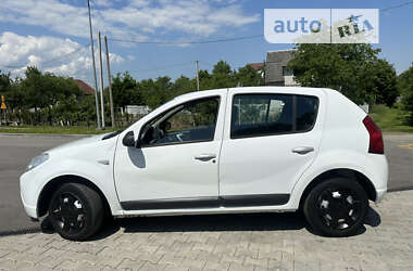 Хэтчбек Dacia Sandero 2009 в Трускавце