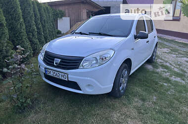 Хэтчбек Dacia Sandero 2009 в Радивилове