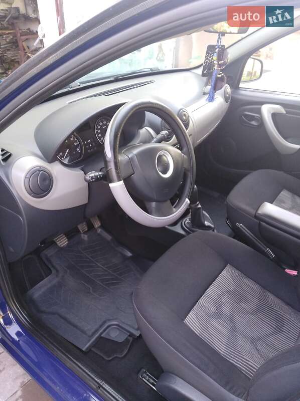 Хетчбек Dacia Sandero 2009 в Жидачові