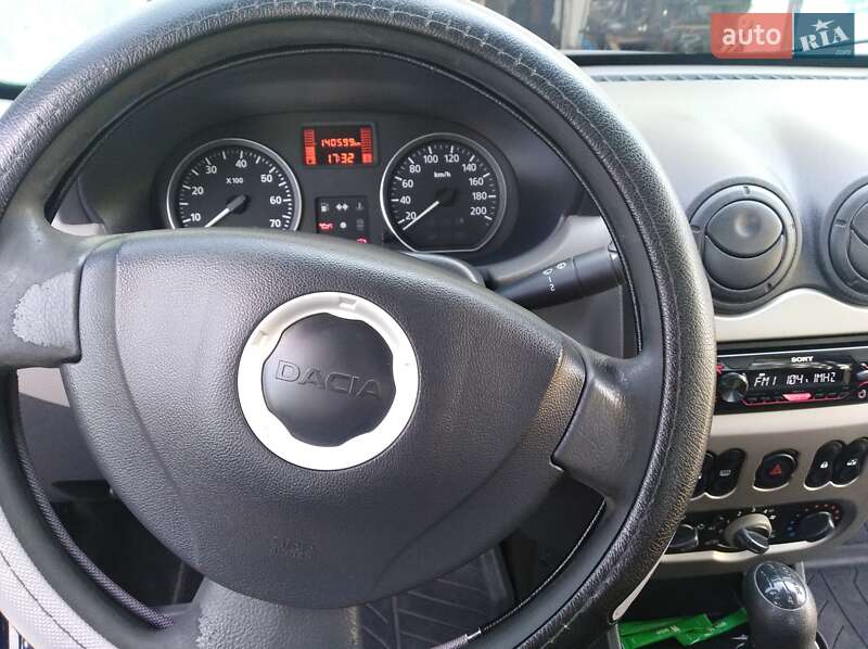Хетчбек Dacia Sandero 2009 в Жидачові