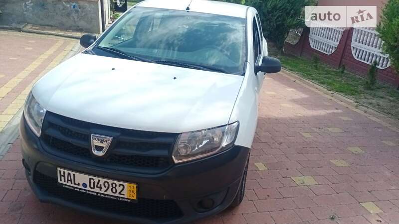 Хэтчбек Dacia Sandero 2014 в Сокале