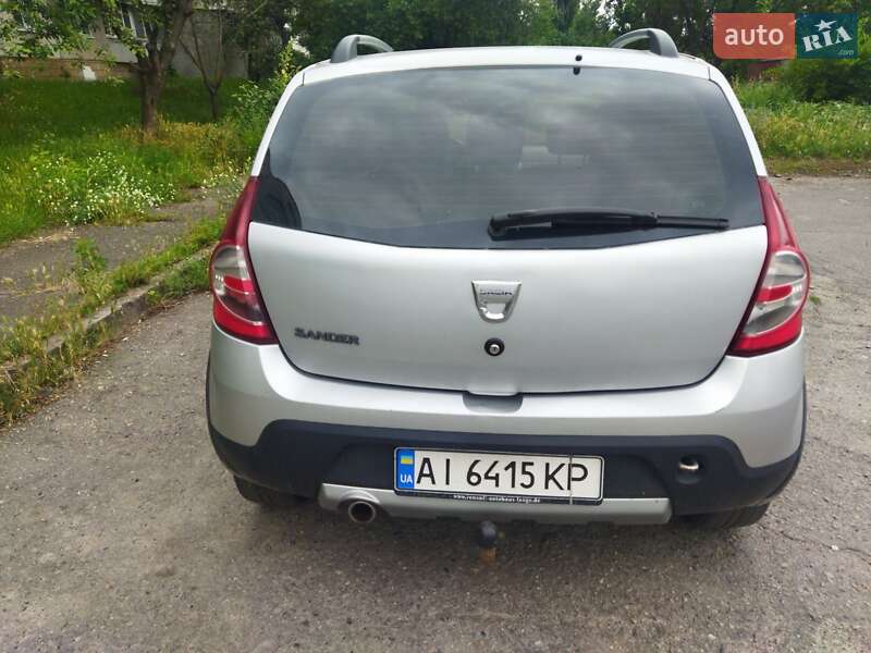Хэтчбек Dacia Sandero 2011 в Белой Церкви