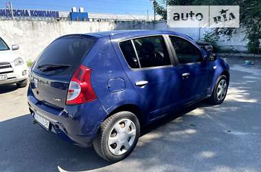 Хетчбек Dacia Sandero 2009 в Києві